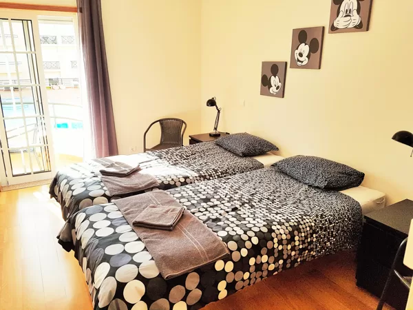 Second bedroom with 2 single beds and air conditioning cold/warm (15 m2)